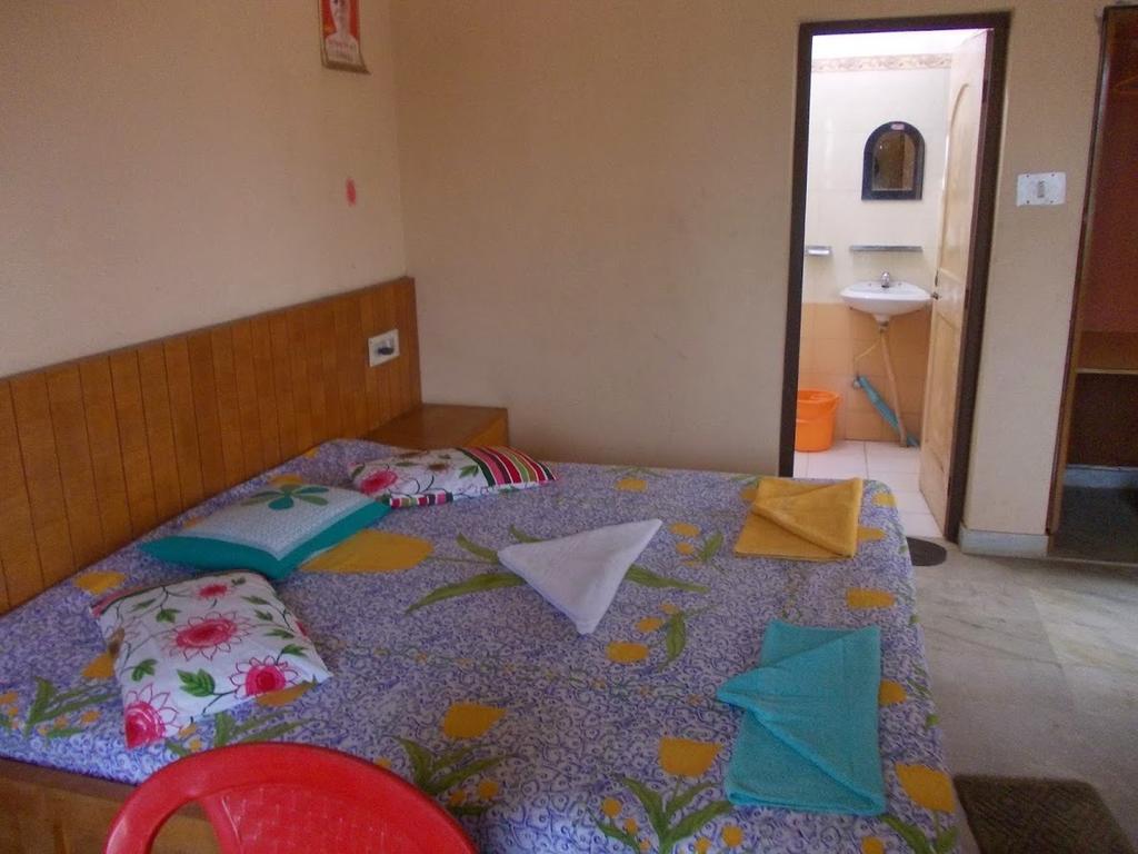 Rishaan Guest House Puri Quarto foto